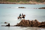 Cavalls passejant pel mar, de camí cap al Cabo Vilan de Camariñas.