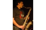 Jon Robles, tocant el saxo amb Free Spirit 500mg al Cicle de Jazz de Tona.