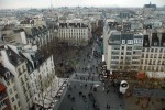 Vista de París amb una pluja fina des de dalt del Centre Pompidou